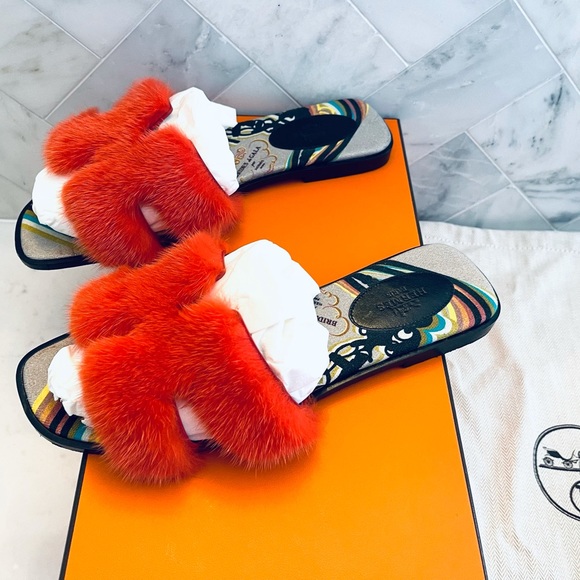 AUTHENTIC LIMITED EDITION HERMES ORAN FUR SLIDES - Picture 10 of 11